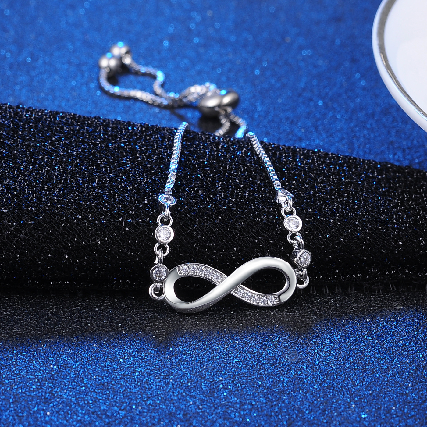 Rhinestone-Infinity-Bracelet-Men-s-Women-s-Jewelry-Pulsera-Diamante-Bracelete-de-diamantes-para-mulher-bracelets-4